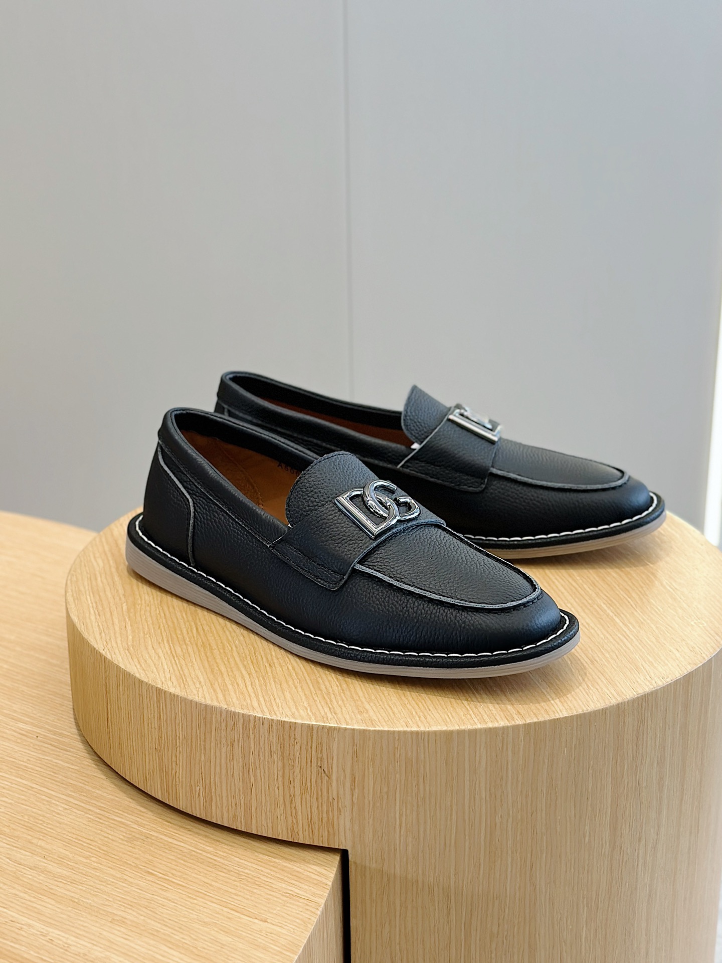olce & Gabbana shoe